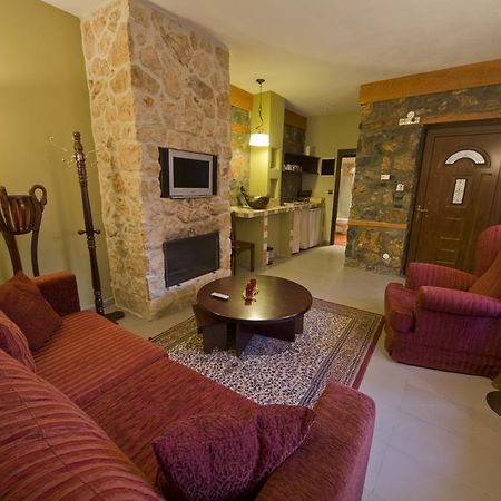 Onar Guesthouse Agios Athanasios (Pella) Exterior foto