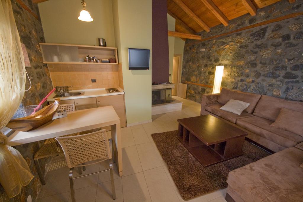 Onar Guesthouse Agios Athanasios (Pella) Exterior foto